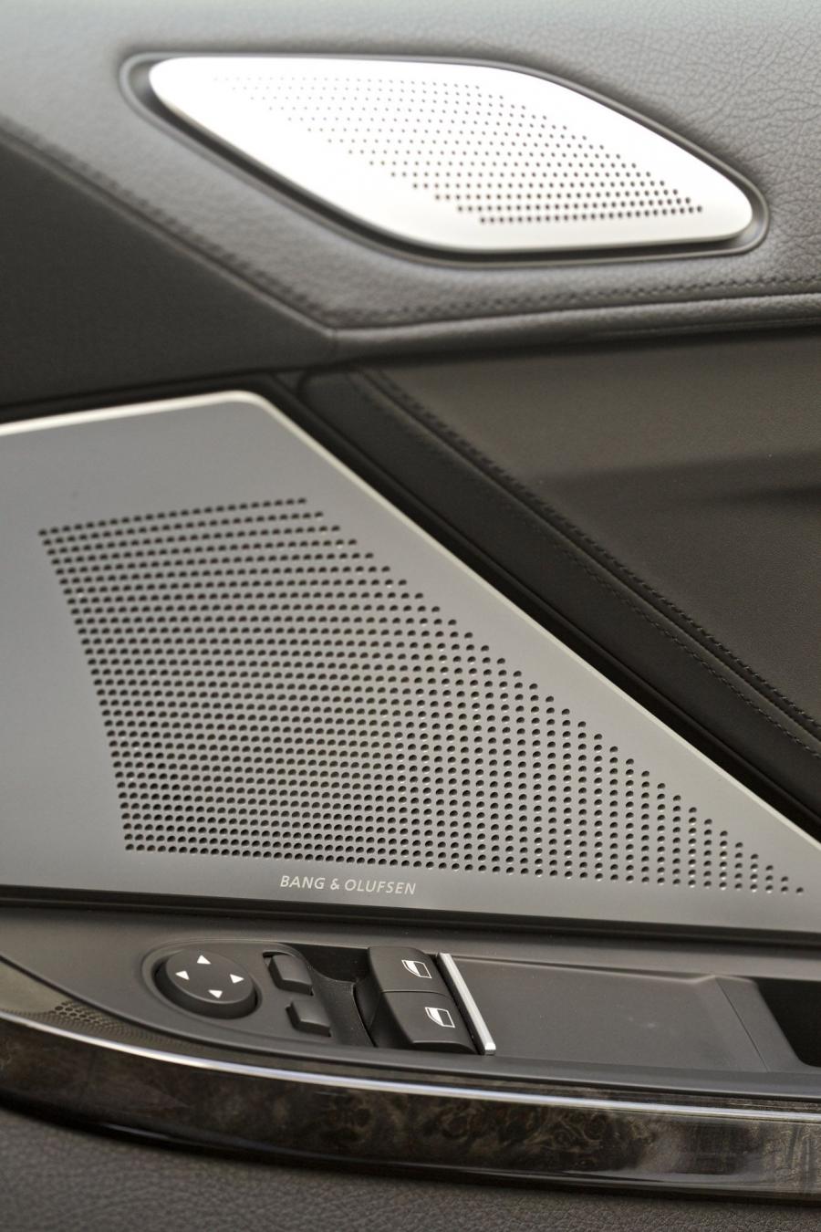  BMW 6-Series Coupe 2012 года  (фото 181 из 207)